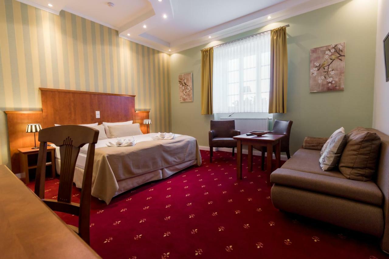 Und Restaurant Gutshaus Affittacamere 3*